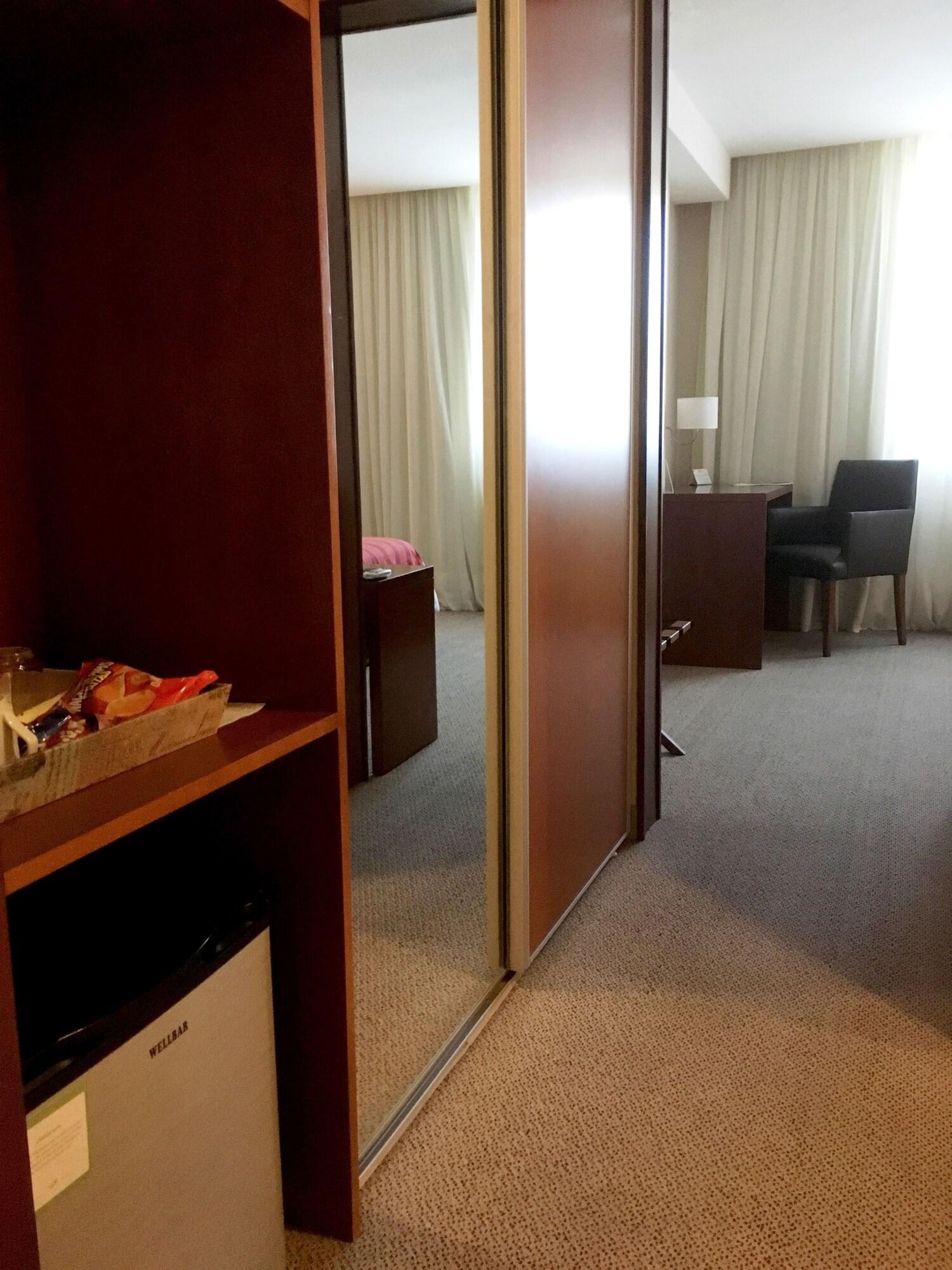 Hotel Howard Johnson 4*