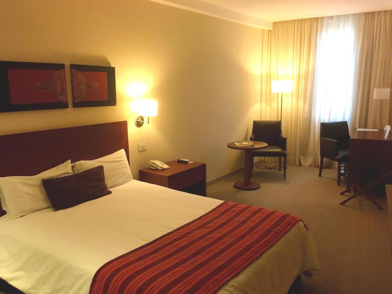Howard Johnson Hotel 4*