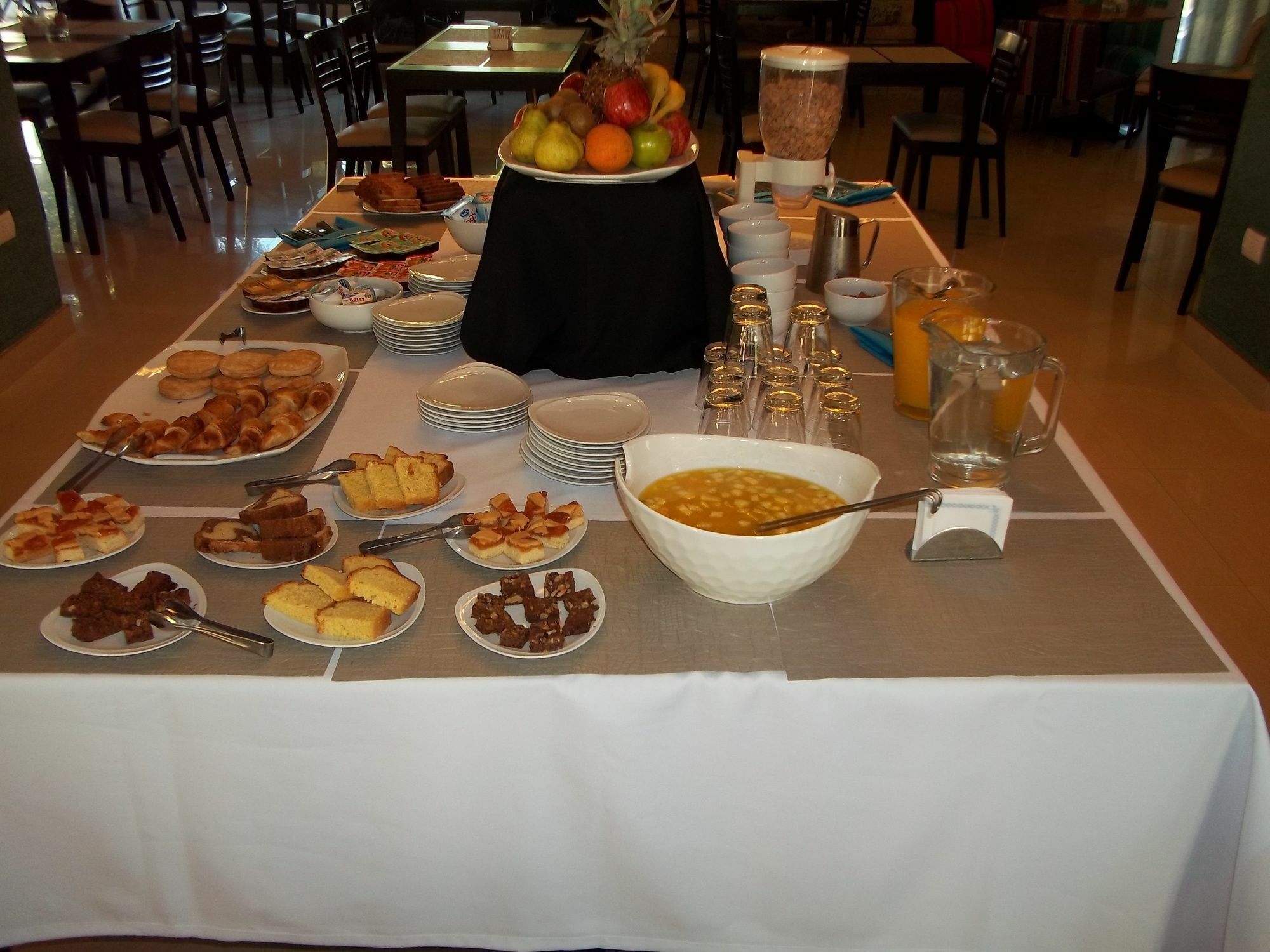 Howard Johnson Hotel